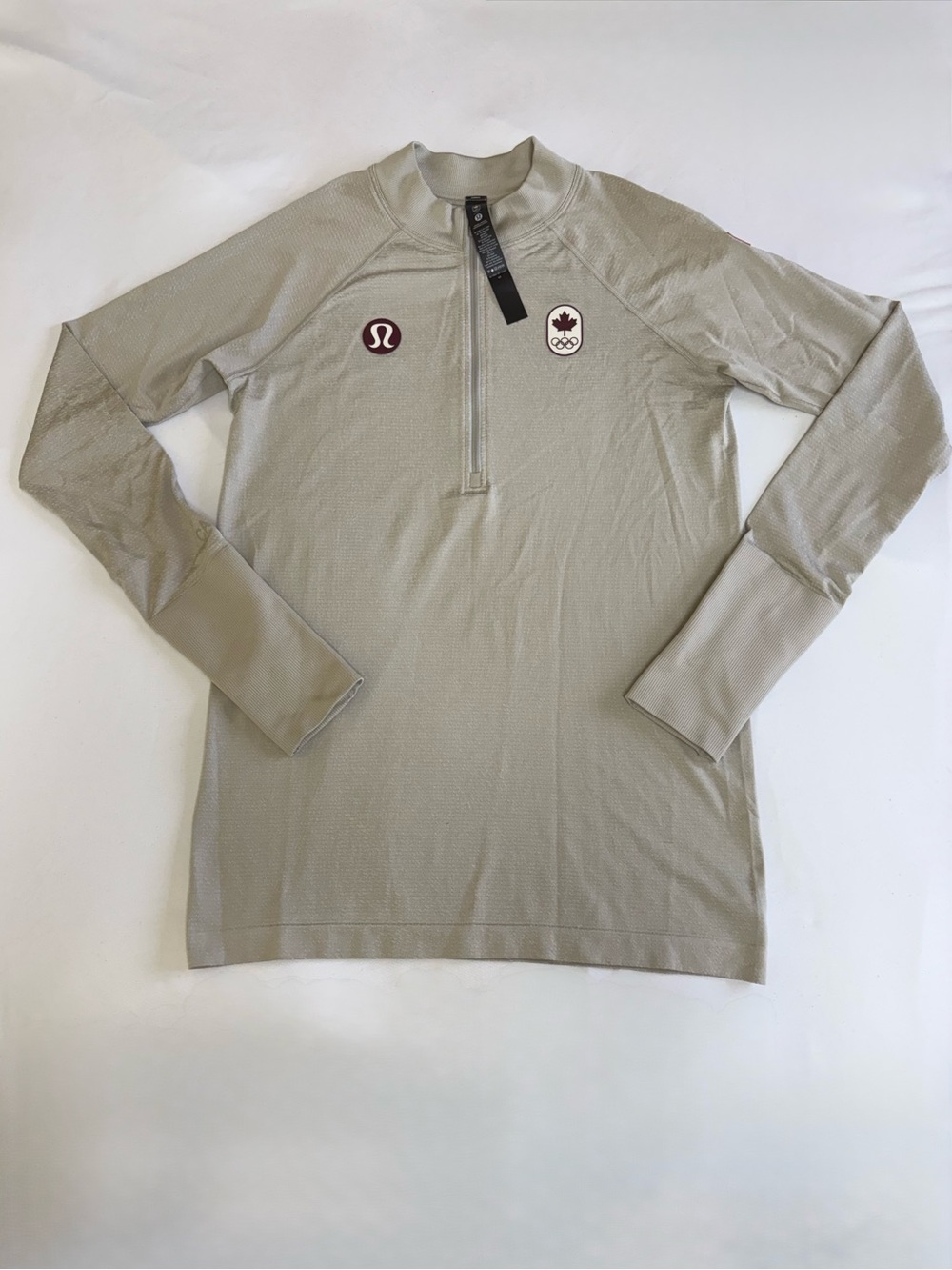 NWOT lululemon Team Canada Olympics Mockneck Base Layer 1/2 Zip Size 10 Rare